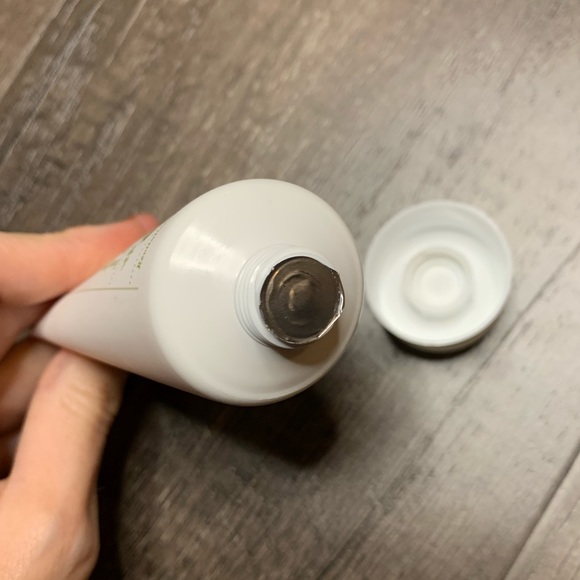 🆕 Lavido - Age Away Hydrating Cream - Facial Moisturizer - Picture 4 of 5